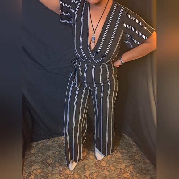 Jumpsuit - Picture 3 of 10